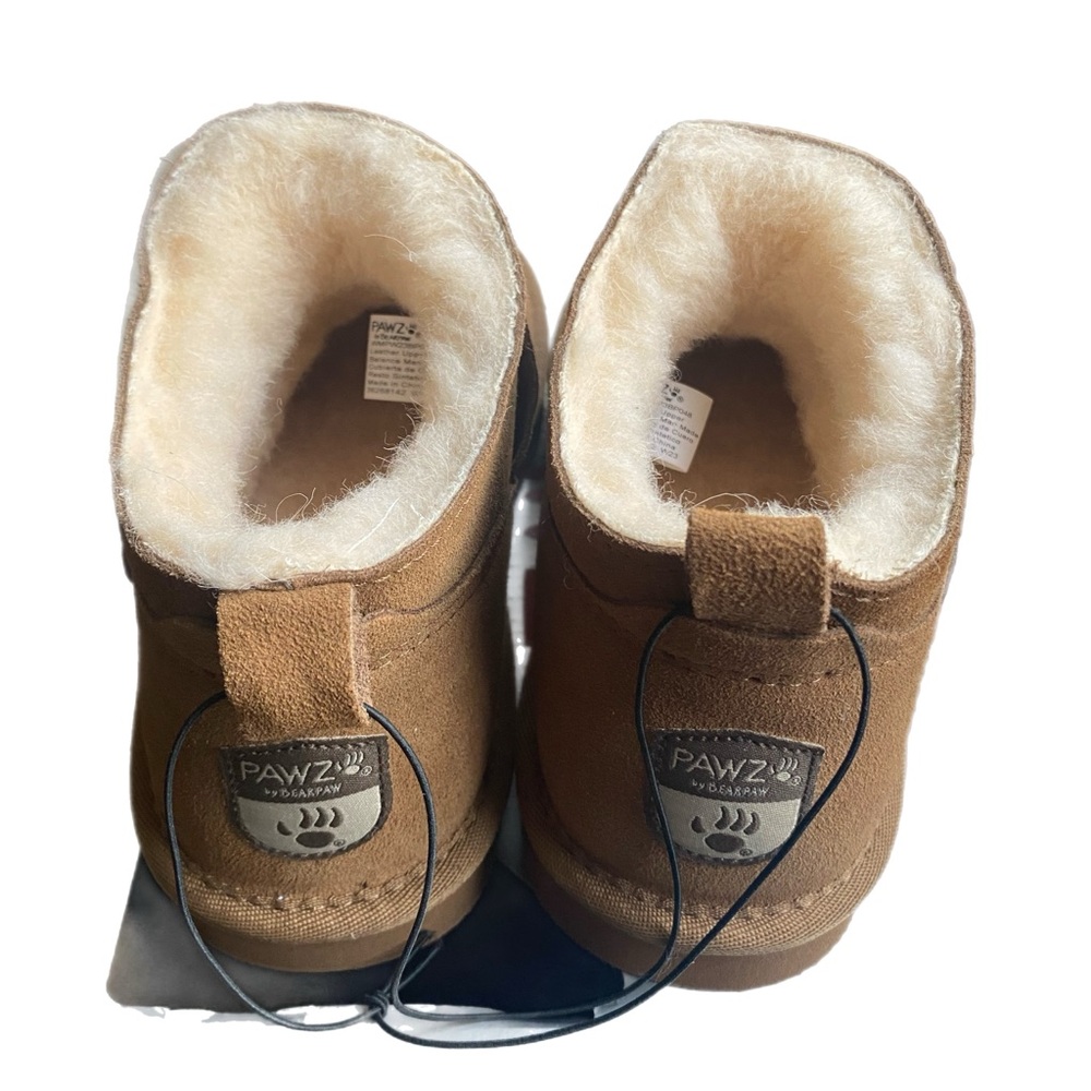 Woman’s Pawz by Bearpaw suede boot - Picture 3 of 6